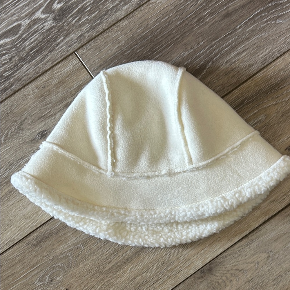 Lands' End Cream Bucket Hat